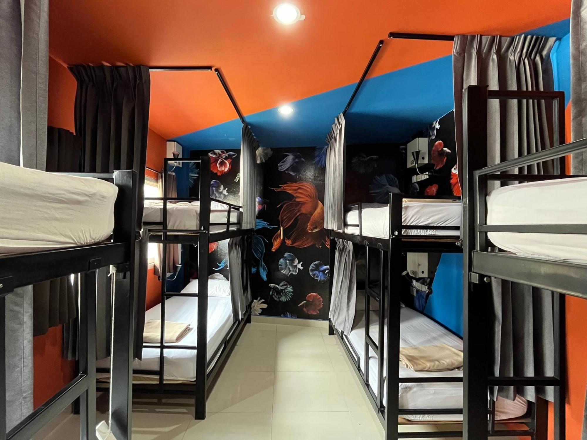 Bed 8-Bed Mixed Dormitory Room